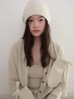 Rosarymoon Backtail Knit Beanie