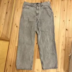 美品 ユニクロ UNIQLO ワイドストレートジーンズ W33 ライトグレー