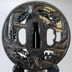 鐵地　龍魚濤波透かし図柄　鍔　江戸時代　武州住　恒信　在銘 鐵地 龍魚濤波透かし図柄 鍔 江戸時代 武州住 恒信 在銘 - メルカリ