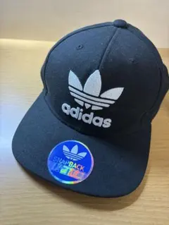 adidas スナップバックキャップ ブラック