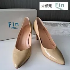未使用フィンＦｉｎポインテッドトゥエナメルパンプス２４ベージュ本革レザーのサムネイル