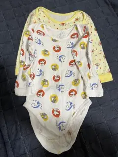 ユニクロ　長袖ボディスーツ90 2枚セット