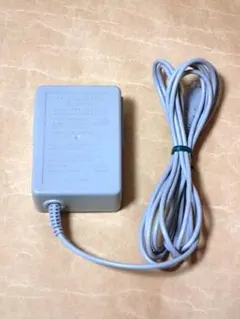 〈 ニンテンドー DS 用 ACアダプタ WAP-002 〉