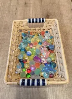 ビー玉、ガラス製ビーズセット（多色・動物デザイン）