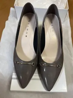 MELMO グレー ポインテッドトゥ パンプス