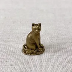 ネパール　ハンドメイド　真鍮　金色　猫　置物