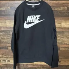 Nike ブラック クルーネック トレーナー