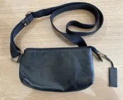 イルビゾンテ　ポーチ　財布　ショルダーバック　【ブラック】