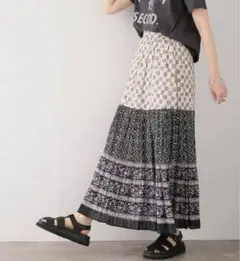 Sara mallika サラマリカ ロングフレアスカート コットン フラワー柄のサムネイル
