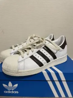 箱タグ靴紐付き adidas スーパースター SUPERSTAR 82