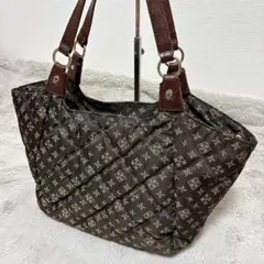 Item thumbnail for item 82dabf3f-81eb-4921-bd3d-582f038ddf04