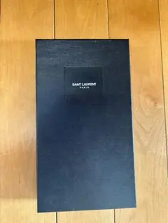 イヴ・サンローラン箱