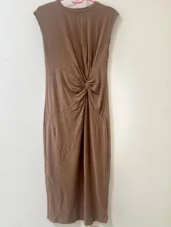 ノースリーブ ひざ丈ワンピース ブラウン系