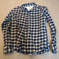 無印良品　ブラックとホワイトのチェック柄シャツ 150