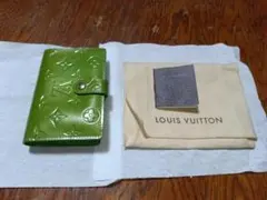 ルイヴィトン モノグラム ヴェルニ 緑 二つ折り がま口財布 未使用品 小難あり