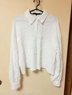 ホワイト長袖シャツ テクスチャー仕上げ