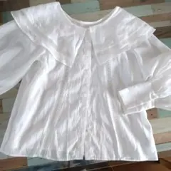 Chico ホワイトフリル襟シャツ 涼しげブラウス　セーラー風襟