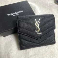 イヴ・サンローラン　三つ折り財布