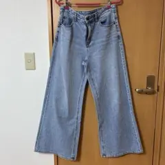 GU ミドルライズワイドジーンズ　ライトブルー　裾上げなし