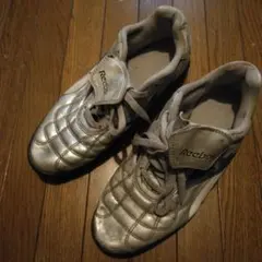 Reebok サッカーシューズ シルバーのサムネイル
