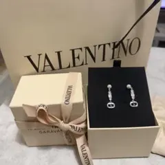 VALENTINO ヴァレンティノ Vロゴ パール クリスタル ドロップピアスのサムネイル