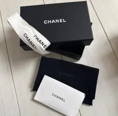 CHANEL メガネケース×1、箱×3、メガネ拭き×2、ブランドブック×2 など