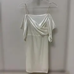 白 アイボリー オフショルダードレス