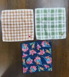チェック柄と花柄のタオルハンカチ 3枚セット