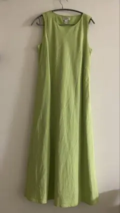 ライムグリーン ノースリーブ ワンピース