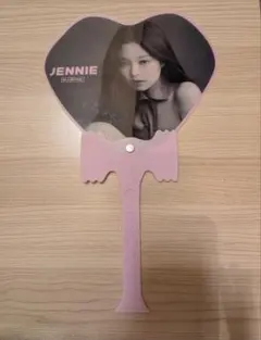 JENNIE ハート型うちわ 未開封 - メルカリ