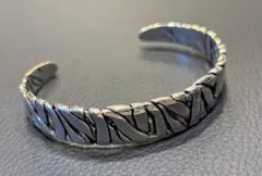 メンズ未使用　シルバー 波状模様 バングル