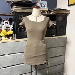 ベージュ スクエットネック 半袖ミニワンピース