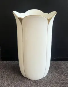 【未使用に近い】鳴海製陶 ナルミ 花瓶・花器・フラワーベースのサムネイル
