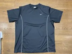 Nike ブラック Tシャツ NikeFIT