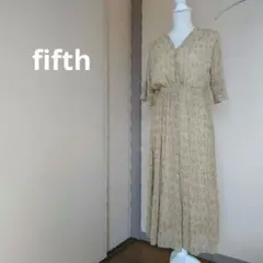 美品 カシュクール風 ベージュ 花柄 ミモレ丈 シャツワンピース 半袖