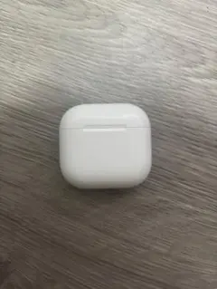Apple AirPods4ノイズキャンセリング搭載　左耳充電不可のサムネイル