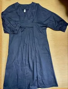 【美品】Lサイズ 黒 Vネック タックワンピース 身幅54cm ゆったり