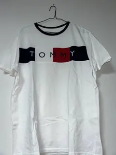 TOMMY ロゴ入り ホワイト Tシャツ