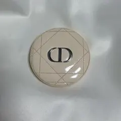 ディオールスキン フォーエヴァー クチュール ルミナイザー 02