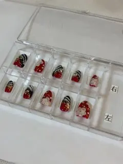 和柄 ネイルチップ 赤 黒 金 花柄 振袖 成人式のサムネイル