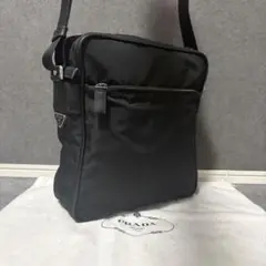 PRADA プラダ ショルダーバッグ 三角ロゴ 白タグ　斜め掛け　ブラック　黒