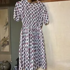ハンドメイド　小花柄ワンピース