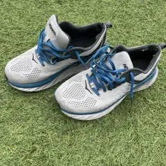 HOKA ONE ONE arahi3ランニングシューズ