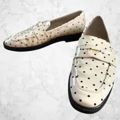 訳あり美品✨　ルタロン エナメルドットコインローファー 24cm ベージュのサムネイル