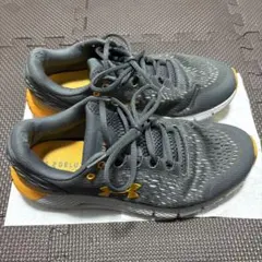 Under Armour Charged Rogue スニーカーのサムネイル