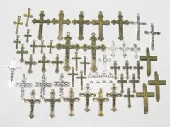 クロス　十字架　チャーム　パーツ　５０個セット！