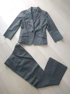 【美品】レディース スーツ 上下セット グレー 夏用 М相当