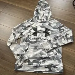 UNDER ARMOUR 迷彩柄パーカー YLG