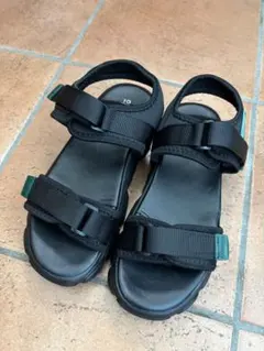 スポーツサンダル ブラック 本日のみお値下げ！1600円→1500円のサムネイル