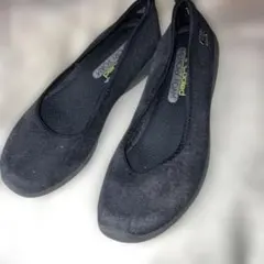 スケッチャーズ　23.5 メモリーフォーム　エアークールド